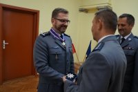 wręczenie odznaczenia związkowego Komendantowi Miejskiemu Policji w Sosnowcu